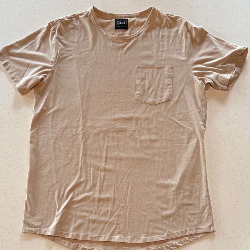 Cuts Clothing Men's Beige Elongated Tee